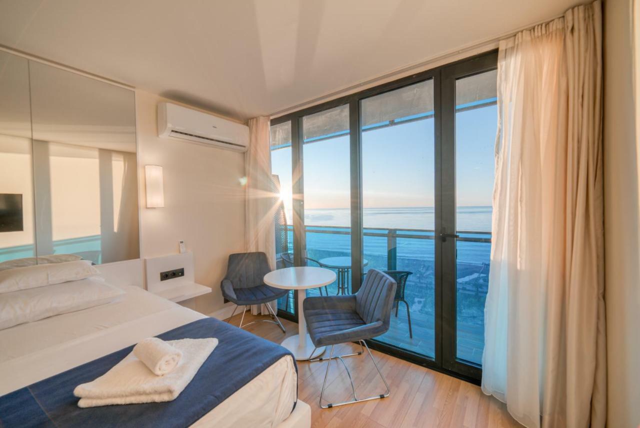Grand City Apart-Hotel Batumi Exterior foto